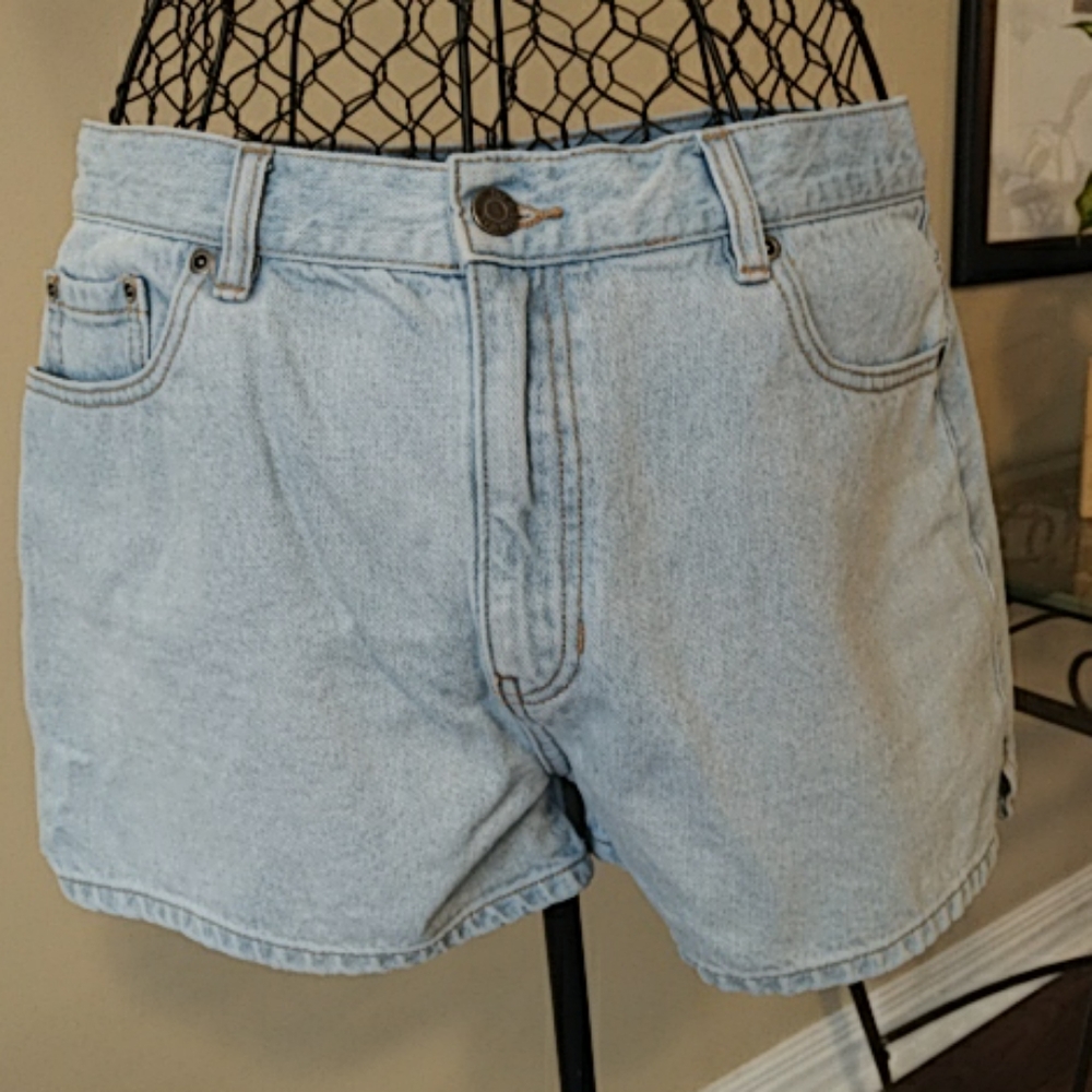 The Hidden Way Beach Jean Short size 10 NWOT